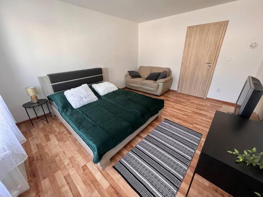 מרטין Apartman Centrum Sturka מראה חיצוני תמונה